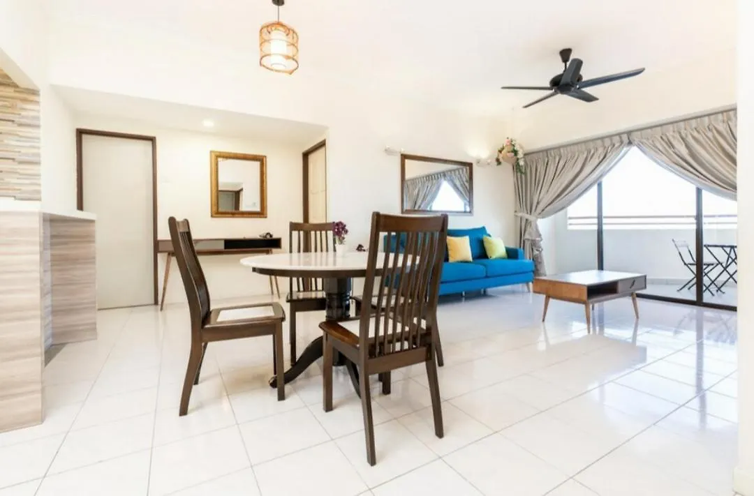Apartment Executives Pantai Seaview Batu Ferringhi 2704 - 2 Bedrooms Malaysia